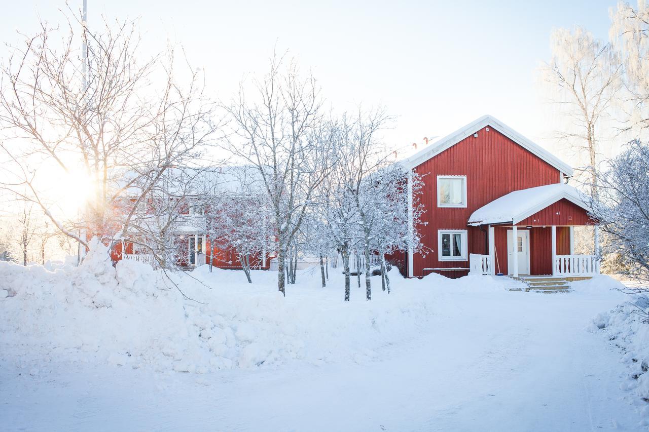 Helsingegarden Hostel Jarvso Exterior photo