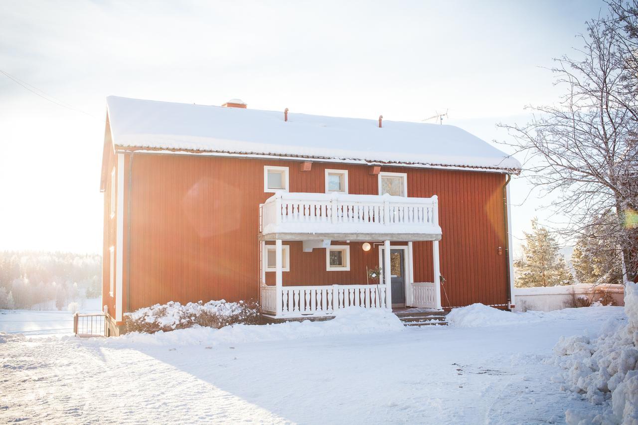Helsingegarden Hostel Jarvso Exterior photo
