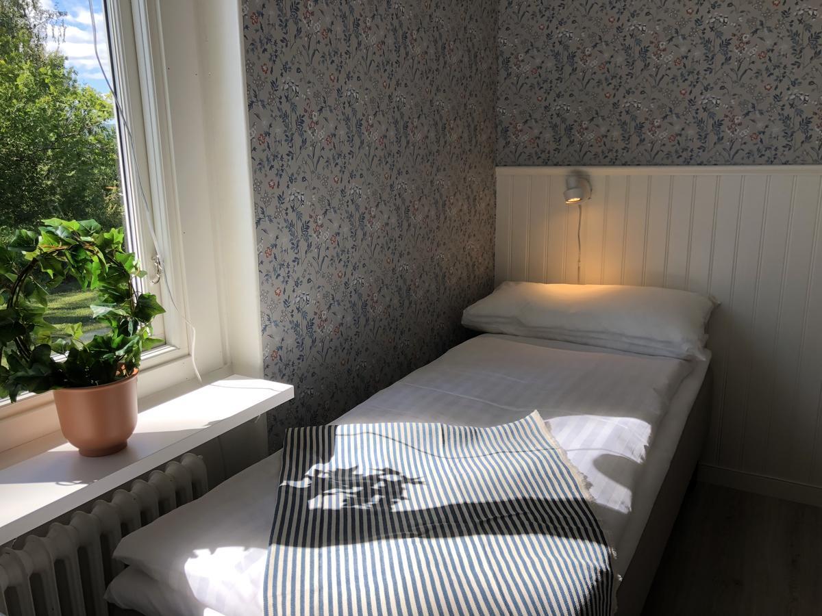 Helsingegarden Hostel Jarvso Exterior photo